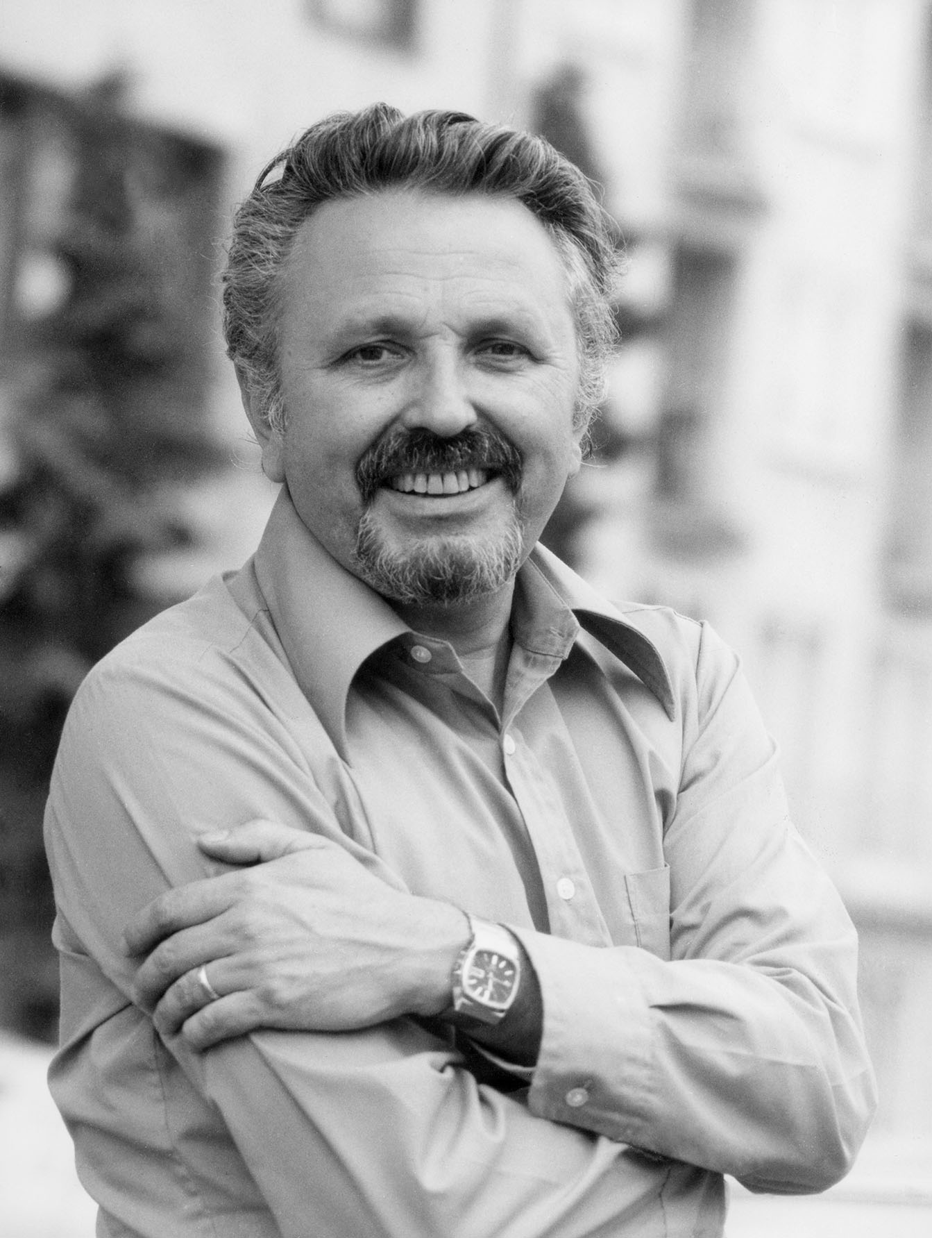 Portrait von Heinz Reuther in schwarz weiß.